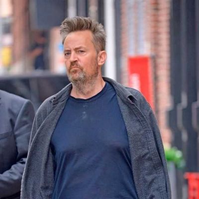 matthew perry height Perry matthew weight height howtallis shoe size tall